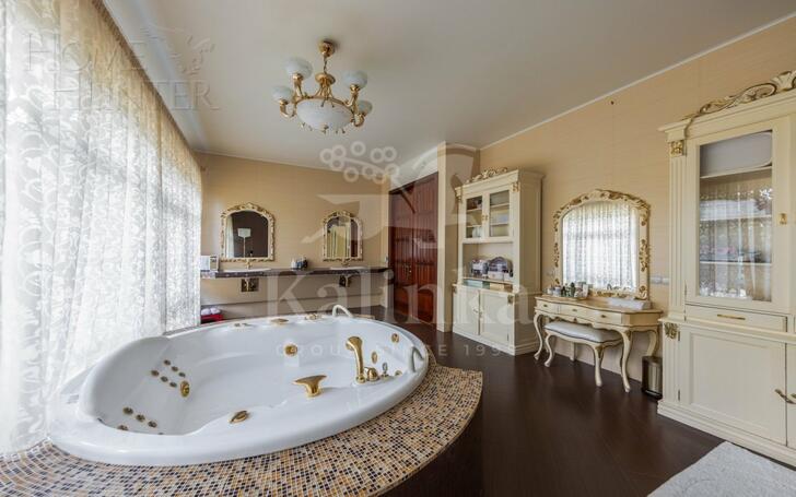 2-этажный коттедж 692 м² с отделкой