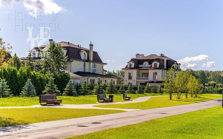 2-этажный коттедж 240 м² с отделкой
