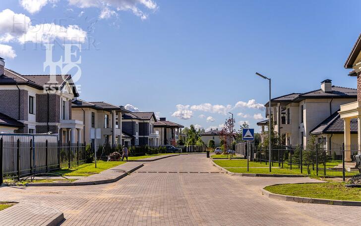 2-этажный коттедж 241 м² с отделкой