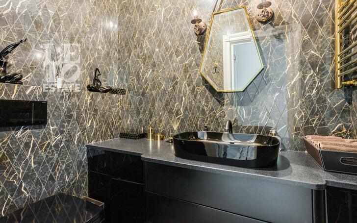 3-этажный коттедж 550 м² с отделкой