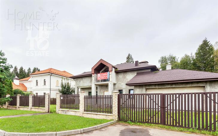 2-этажный коттедж 590 м² без отделки