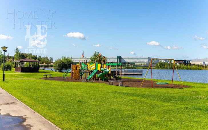 2-этажный коттедж 240 м² с отделкой