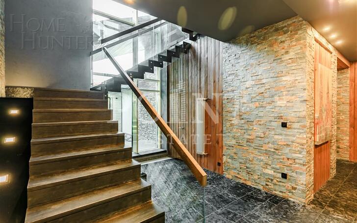 2-этажный коттедж 700 м² с отделкой