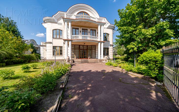 2-этажный коттедж 675 м² с отделкой