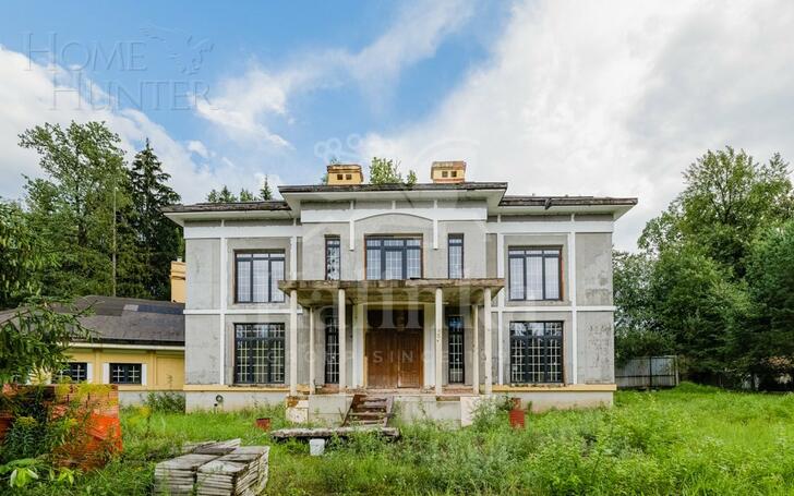 2-этажный коттедж 1 100 м² без отделки