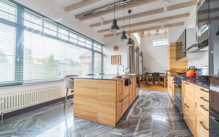 2-этажный коттедж 415 м² с отделкой