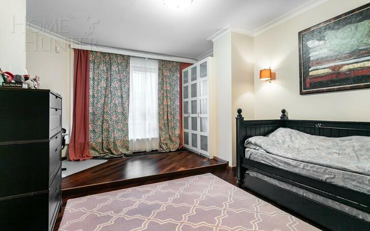 5-КОМН. КВАРТИРА С ОТДЕЛКОЙ 290 М² НА 2 ЭТАЖЕ