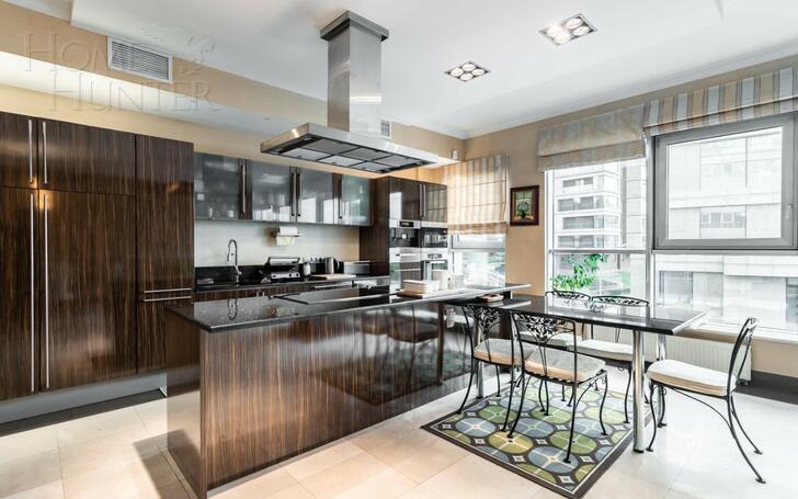 5-КОМН. КВАРТИРА С ОТДЕЛКОЙ 290 М² НА 2 ЭТАЖЕ