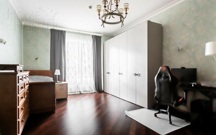 5-КОМН. КВАРТИРА С ОТДЕЛКОЙ 290 М² НА 2 ЭТАЖЕ