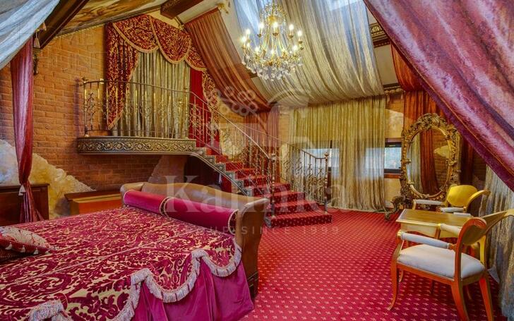 3-этажный коттедж 500 м² с отделкой