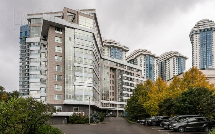 5-КОМН. КВАРТИРА С ОТДЕЛКОЙ 290 М² НА 2 ЭТАЖЕ