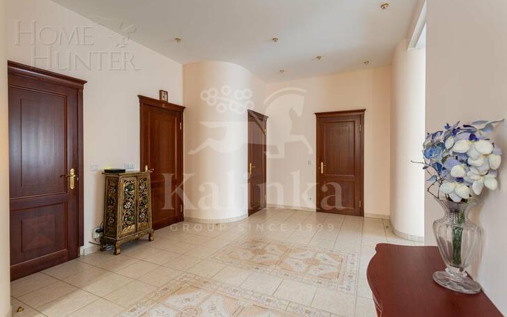 3-этажный коттедж 500 м² с отделкой