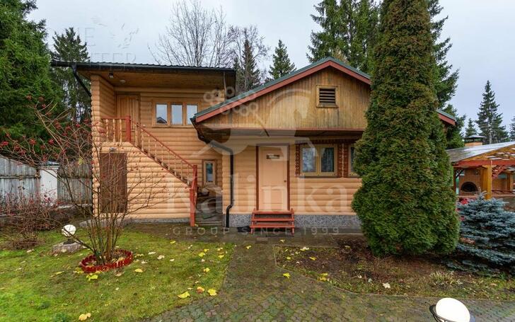 3-этажный коттедж 500 м² с отделкой