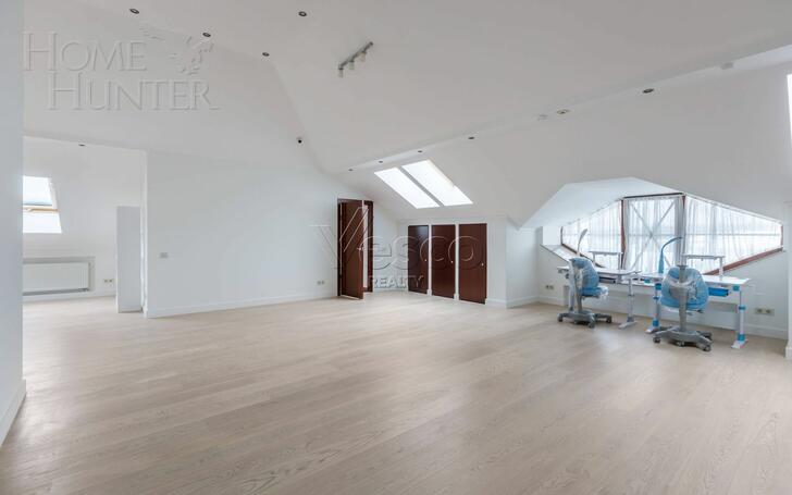 2-этажный коттедж 1 378 м² с отделкой