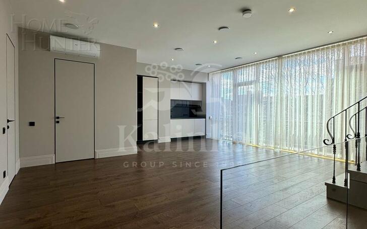 3-этажный таунхаус 240 м² с отделкой