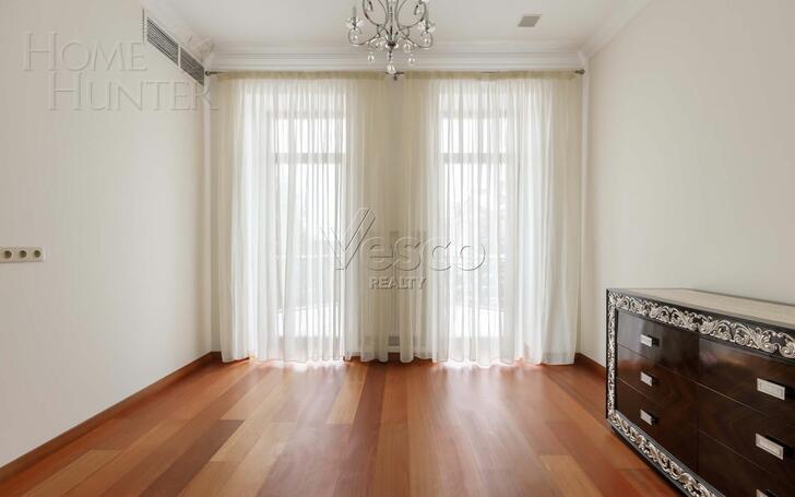 2-этажный коттедж 1 378 м² с отделкой