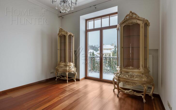 2-этажный коттедж 1 378 м² с отделкой