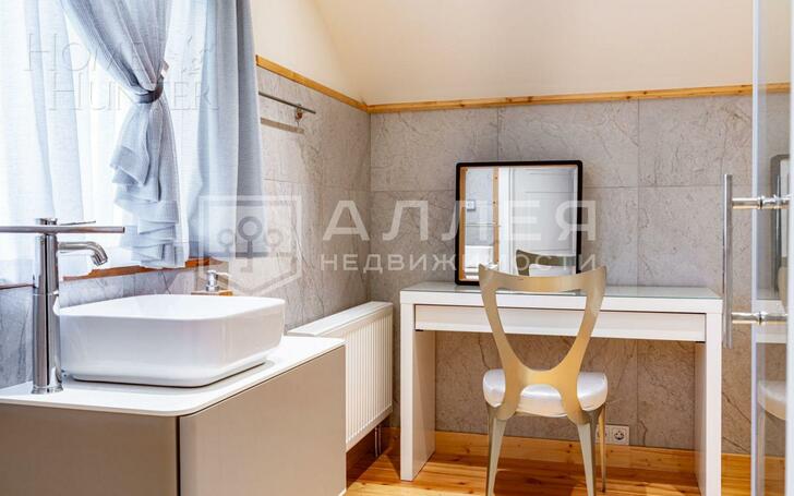 2-этажный коттедж 220 м² с отделкой