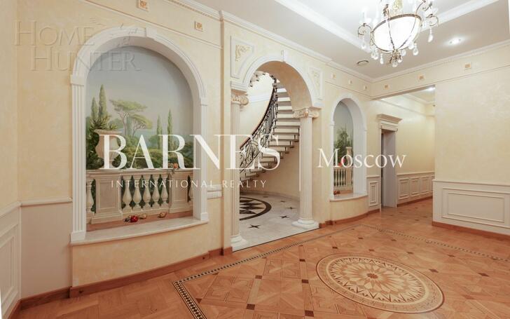 2-этажный коттедж 1 250 м² с отделкой