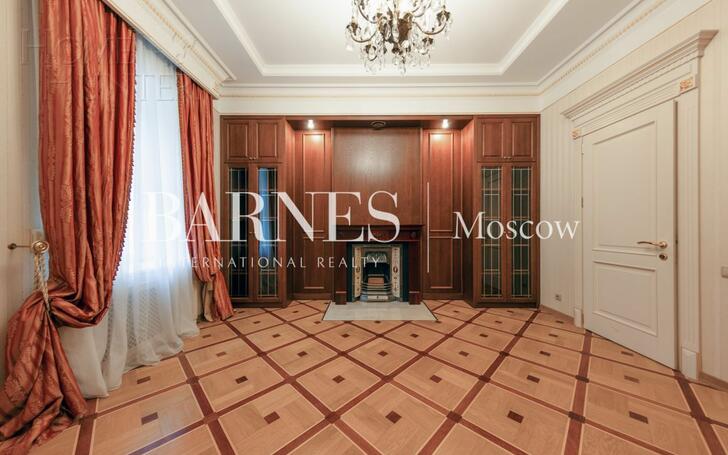 2-этажный коттедж 1 250 м² с отделкой
