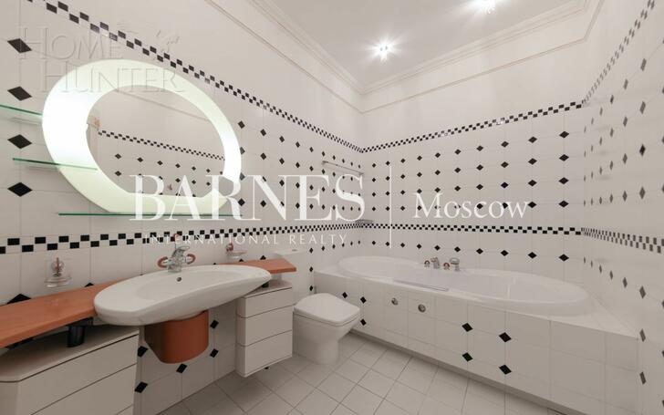 2-этажный коттедж 1 250 м² с отделкой