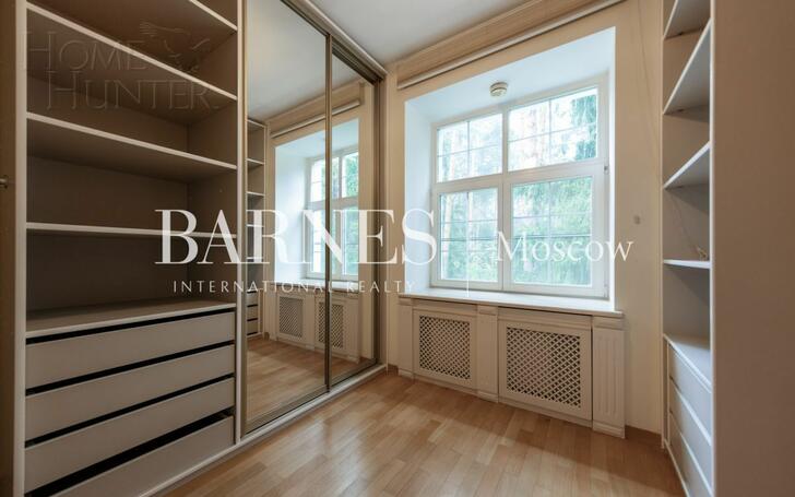2-этажный коттедж 1 250 м² с отделкой