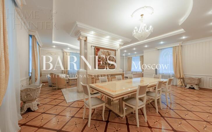 2-этажный коттедж 1 250 м² с отделкой