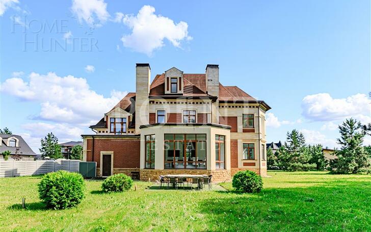 2-этажный коттедж 600 м² с отделкой