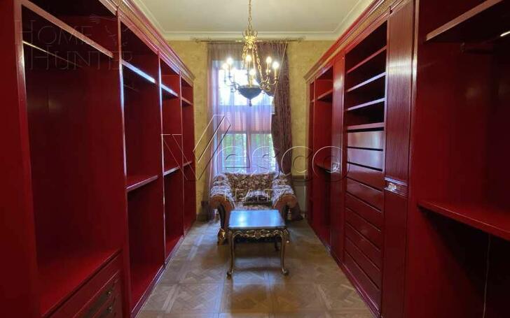 3-этажный коттедж 2 000 м² с отделкой