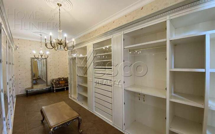 3-этажный коттедж 2 000 м² с отделкой