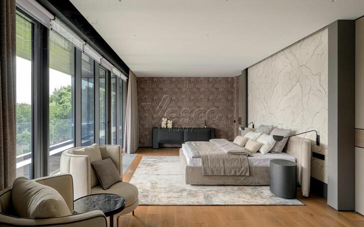 3-этажный коттедж 2 150 м² с отделкой