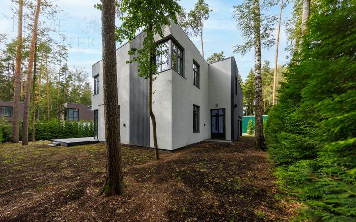2-этажный коттедж 300.3 м² с отделкой