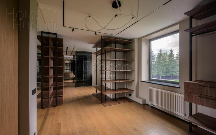 3-этажный коттедж 2 150 м² с отделкой