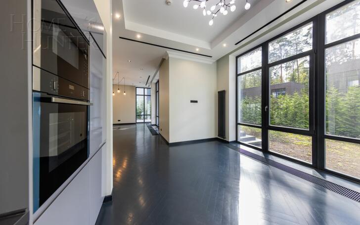 2-этажный коттедж 300.3 м² с отделкой