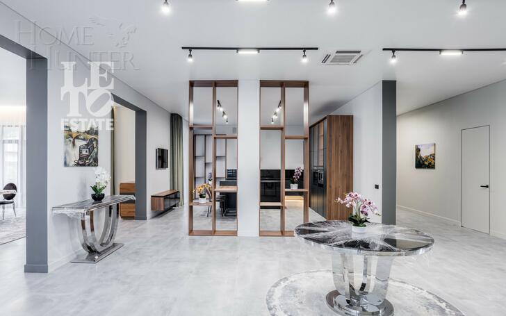 2-этажный коттедж 1 327 м² с отделкой