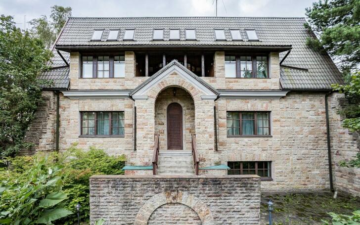 2-этажный коттедж 720 м² с отделкой