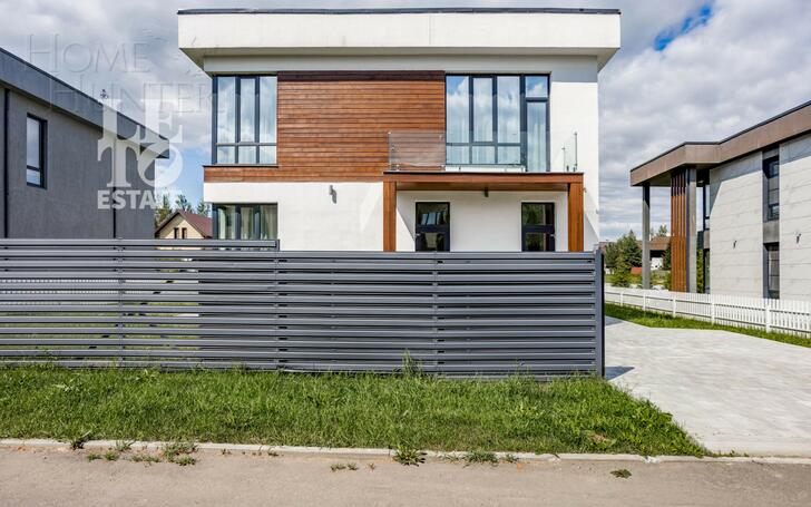 2-этажный коттедж 243 м² с отделкой