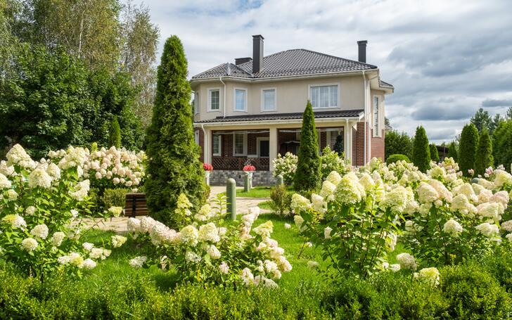 2-этажный коттедж 400 м² с отделкой
