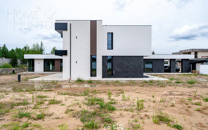 2-этажный коттедж 550 м² без отделки