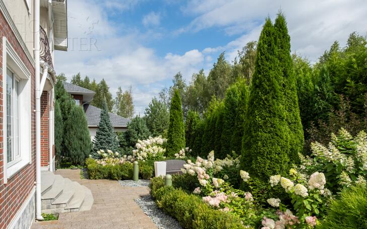 2-этажный коттедж 400 м² с отделкой