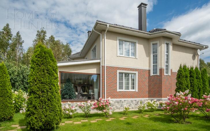 2-этажный коттедж 400 м² с отделкой