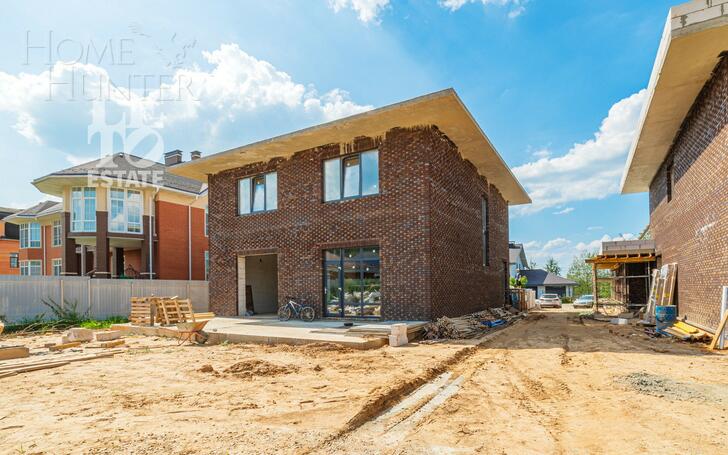 2-этажный коттедж 320 м² с отделкой