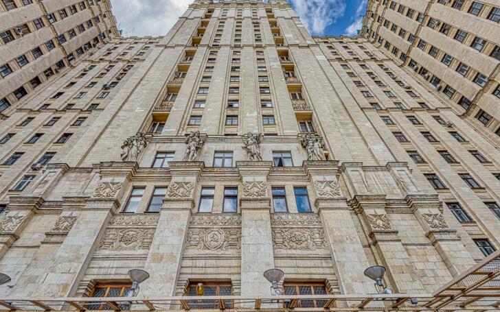 3-КОМН. КВАРТИРА С ОТДЕЛКОЙ 120 М² НА 4 ЭТАЖЕ