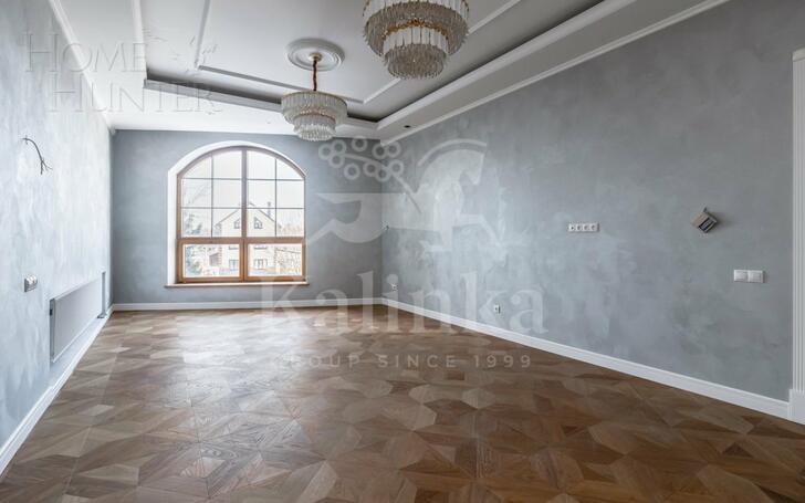 2-этажный коттедж 1 000 м² с отделкой