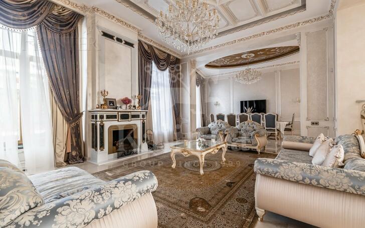 2-этажный коттедж 1 000 м² с отделкой