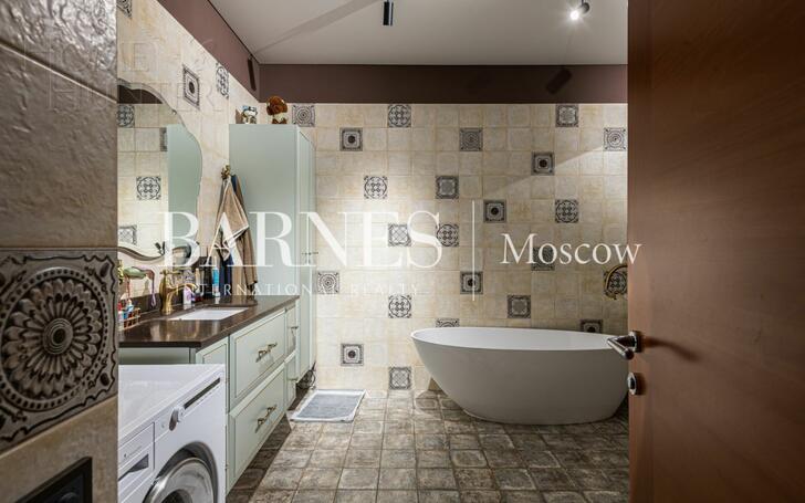 4-КОМН. КВАРТИРА С ОТДЕЛКОЙ 145.9 М² НА 2 ЭТАЖЕ