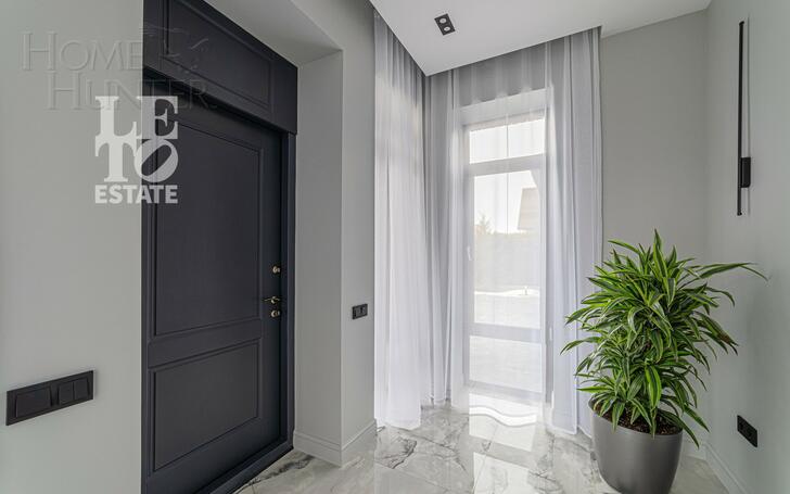 2-этажный коттедж 320 м² с отделкой