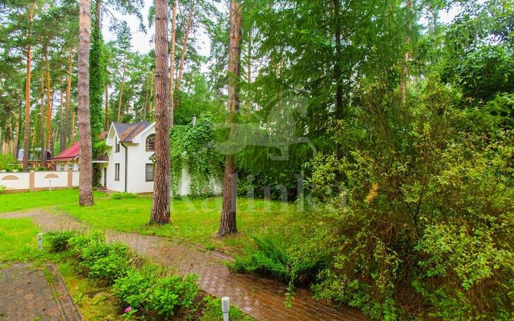 2-этажный коттедж 350 м² с отделкой