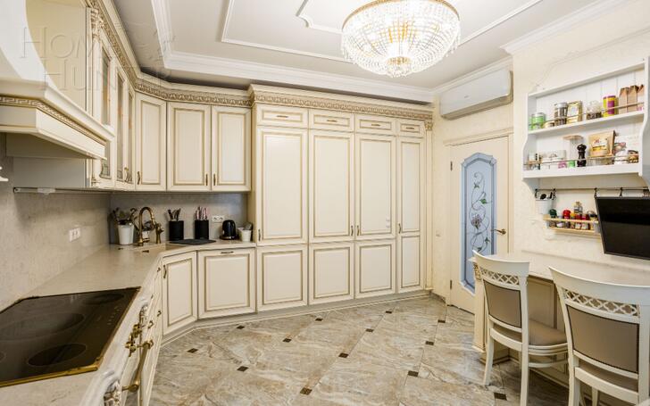 2-этажный таунхаус 390 м² с отделкой