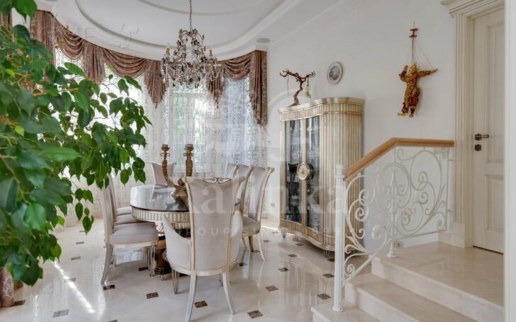2-этажный коттедж 600 м² с отделкой